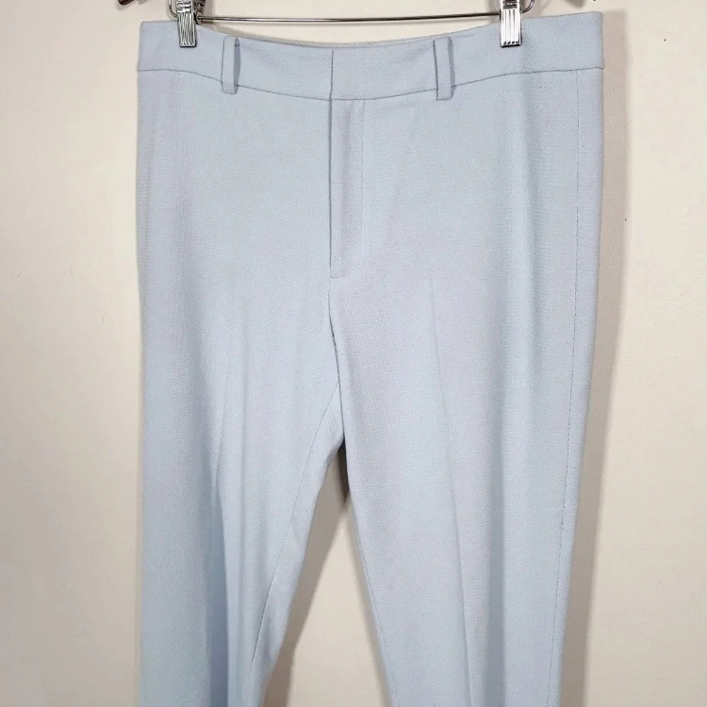 Club Monaco Remi Textured Pant - Picture 4 of 14